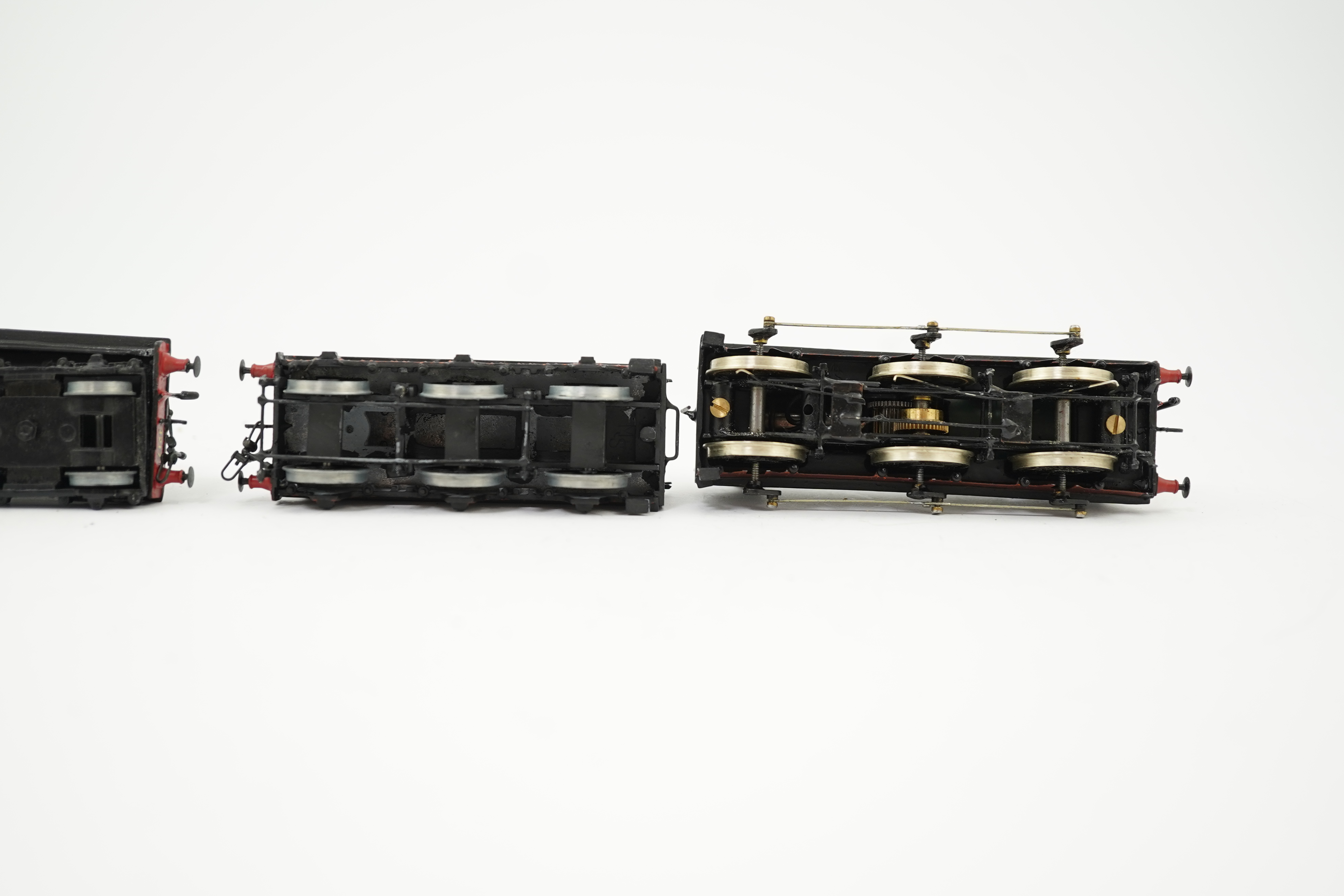 Two 00 gauge brass and white metal kit built GWR tender locomotives; an Armstrong 0-6-0, 671, together with an Earl class 4-4-0, Earl of Berkeley 3217, constructed, painted and lined to a high standard, both motored for